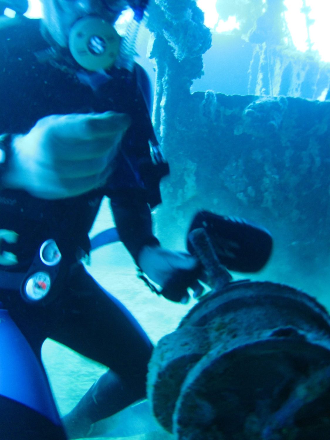 Wreck diving photograph 31