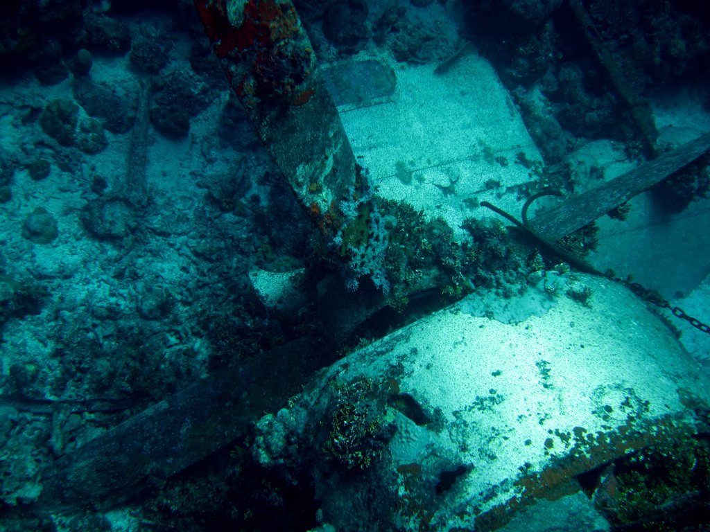 Wreck diving photograph 64