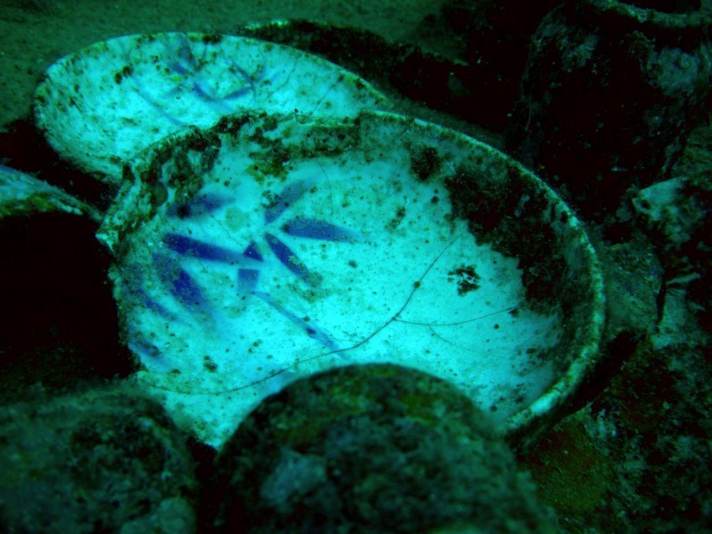 Wreck diving photograph 100
